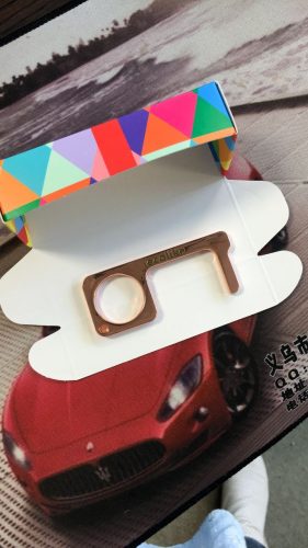 iecolike No Touch Door Opener Tool - Non-Contact Multitools and Stylus Supports Hands-Free Opening of Doors and Use of Keypads and POS Terminal, Safe Touch Tool for Keychains photo review